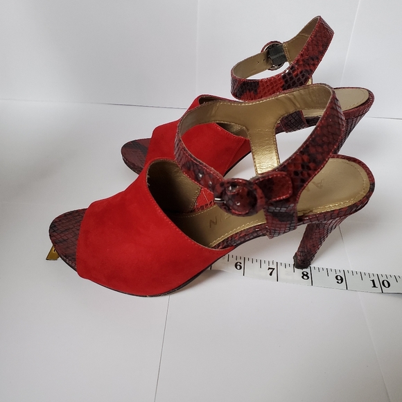 ANNE KLEIN red heeled sandals size 7.5M - Picture 8 of 8